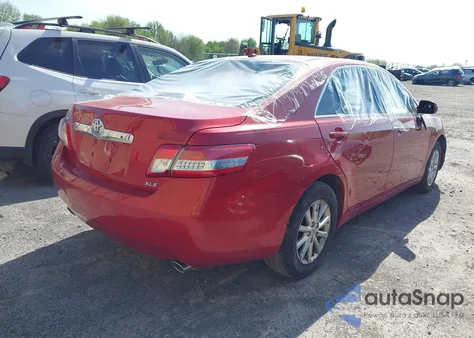 2011 Toyota Camry Xle V6 z USA, uszkodzony, nr VIN 4T1BK3EK4BU117537